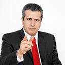 Luis Fernando Velasco “Uno es esclavo del WhatsApp y, cuando se cae esa red, todo se bloquea”.