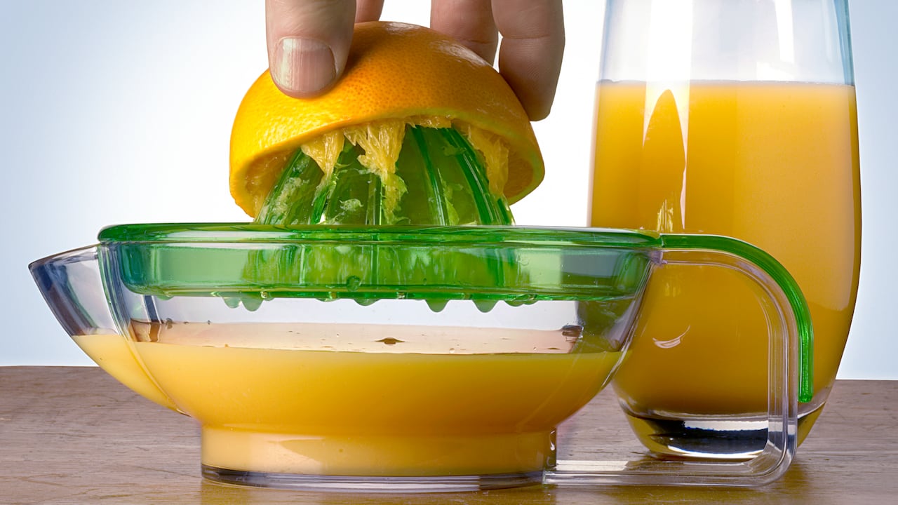 hand orange juice squeezer