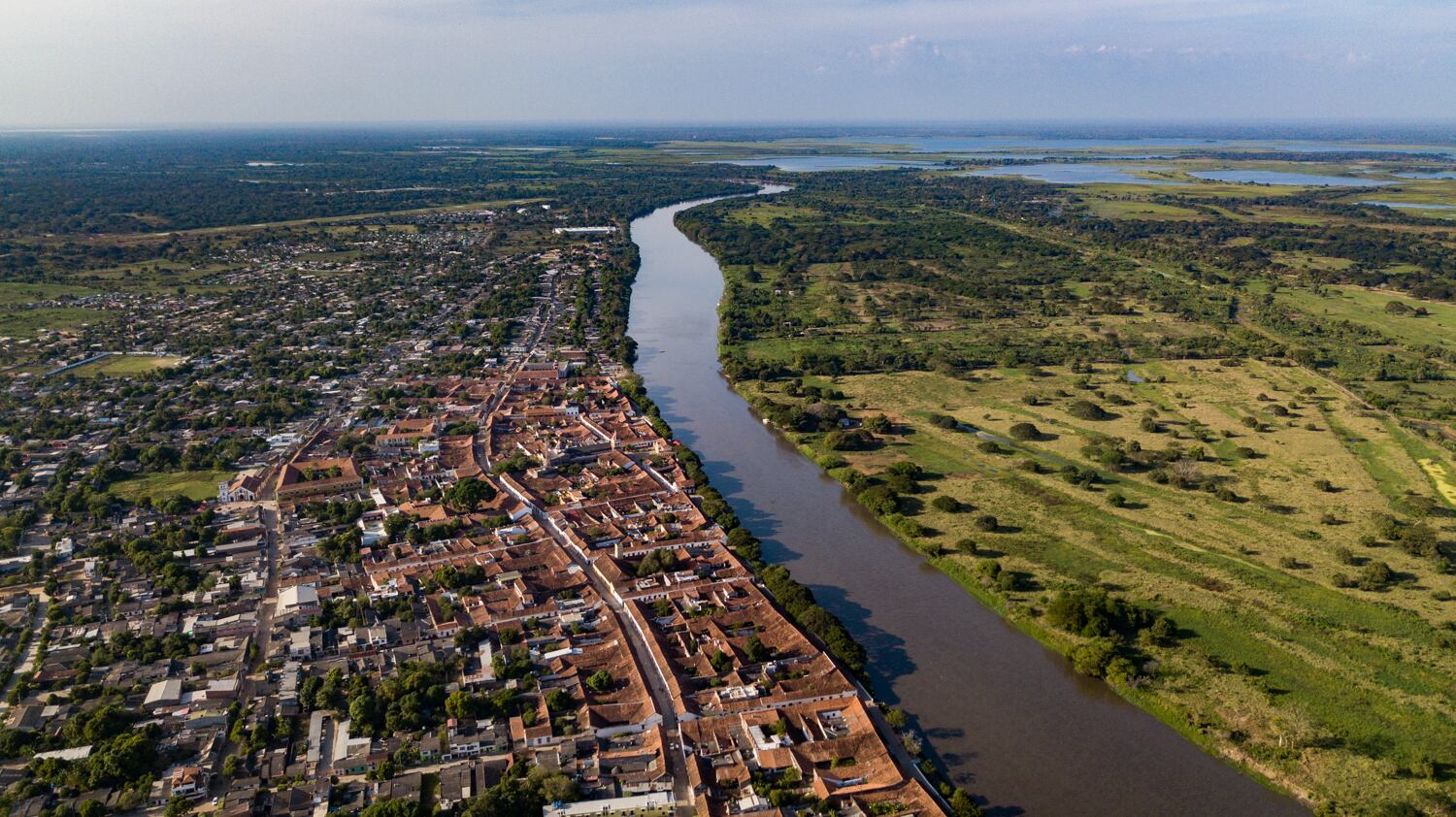 Turismo de lujo por el Río Magdalena a la altura de Mompox