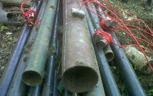 Entre el material incautado había tubos de diferentes dimensiones empleados en la fabricación de artefactos explosivos.