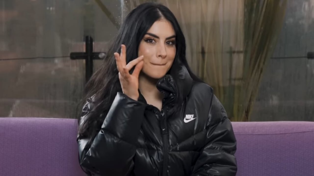 La presentadora habló de lado emocional y afirmó que estaba saliendo con alguien.