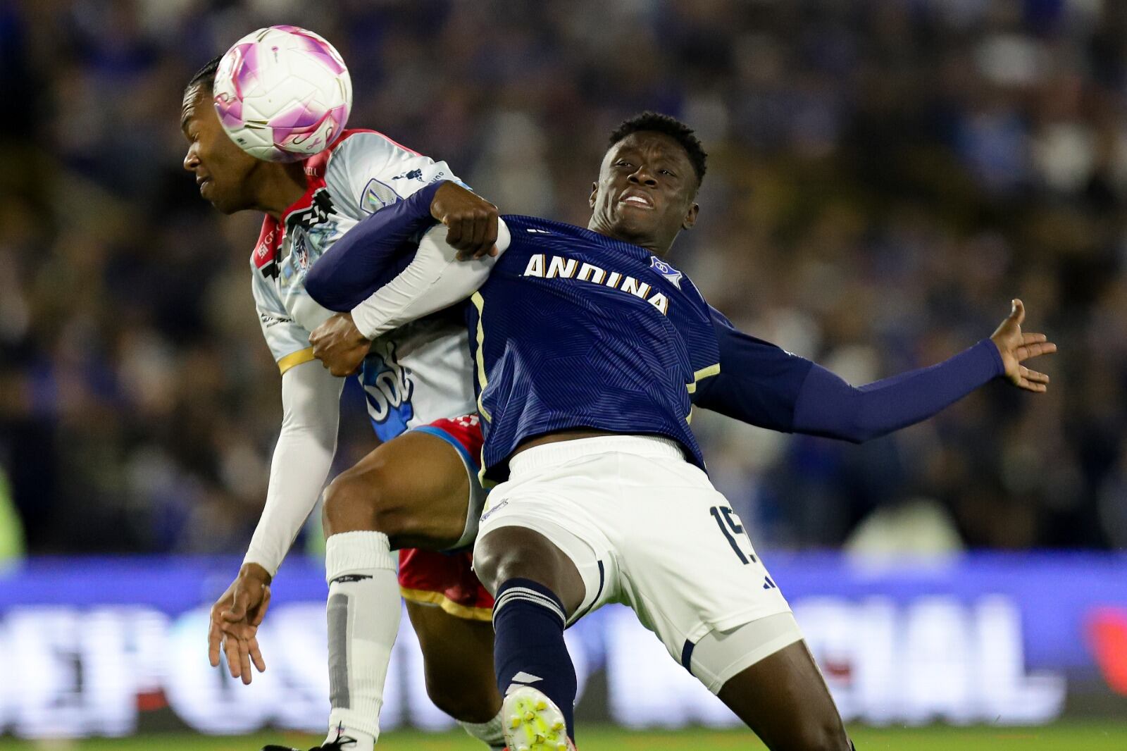 Hubo casa llena en El Campín.