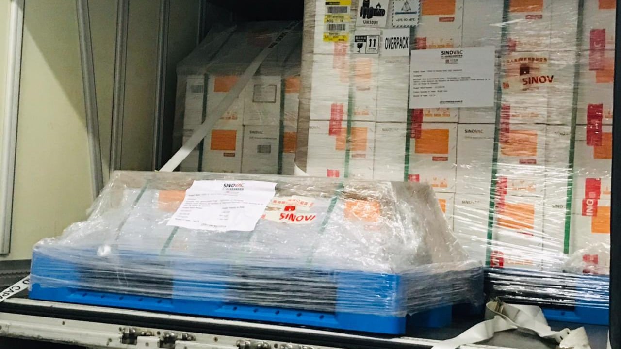 Vuelo AF con vacunas Sinovac