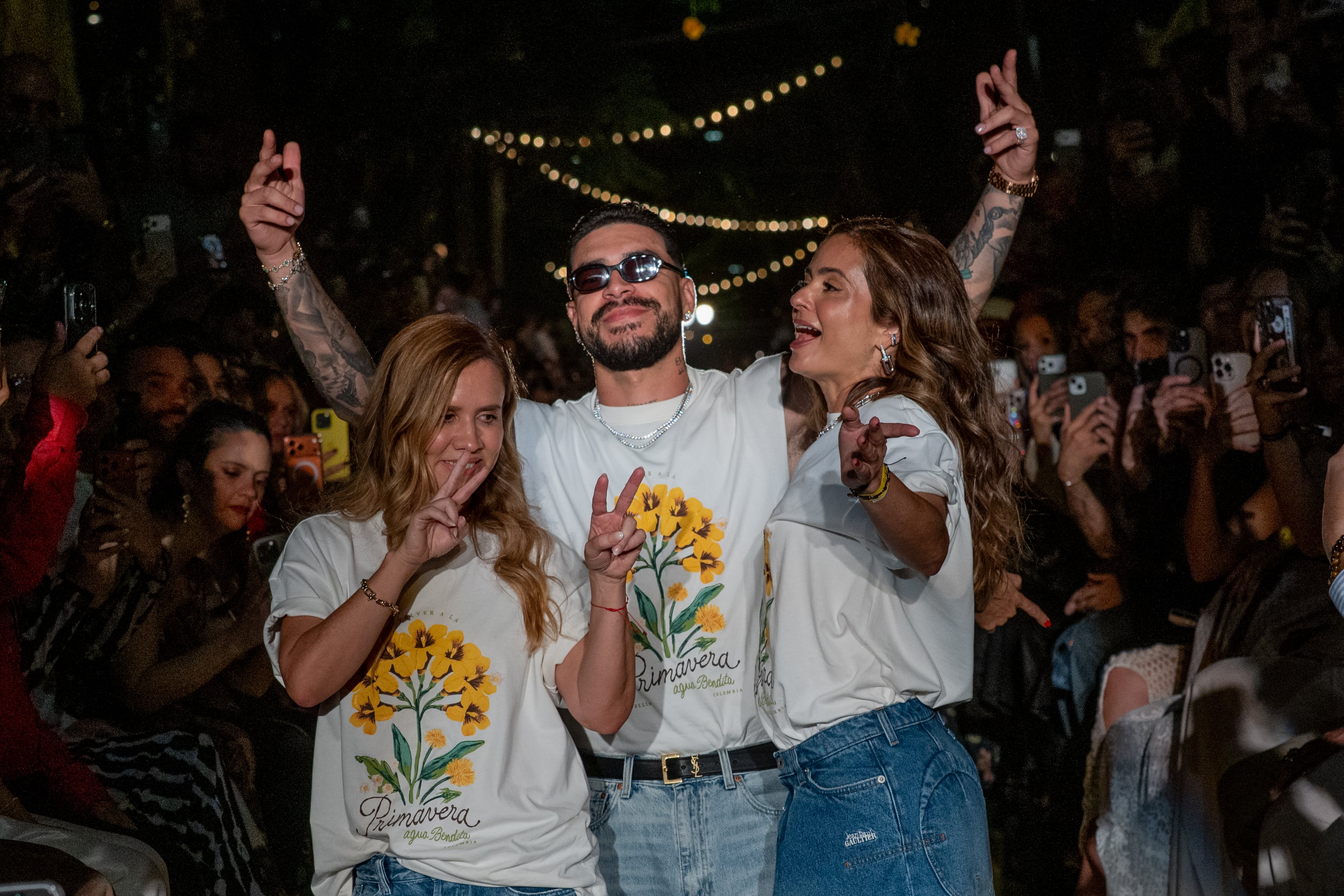 Ryan Castro asumió el rol de director creativo invitado de Agua Bendita para presentar ‘Felina’, un drop especial de la colección Resort 2027 presentada en pasarela en Colombiamoda 2026.