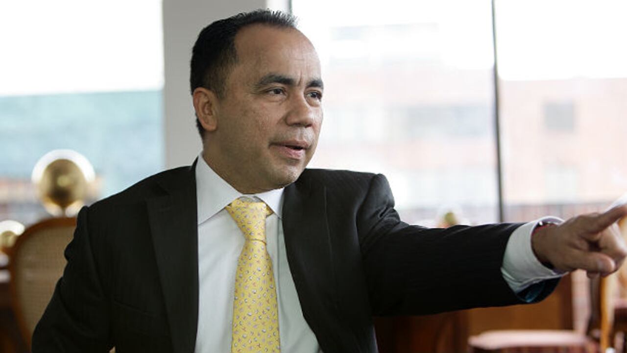 El presidente del PIN, Samuel Arrieta, dice que su partido debe de estar en la Unidad Nacional.