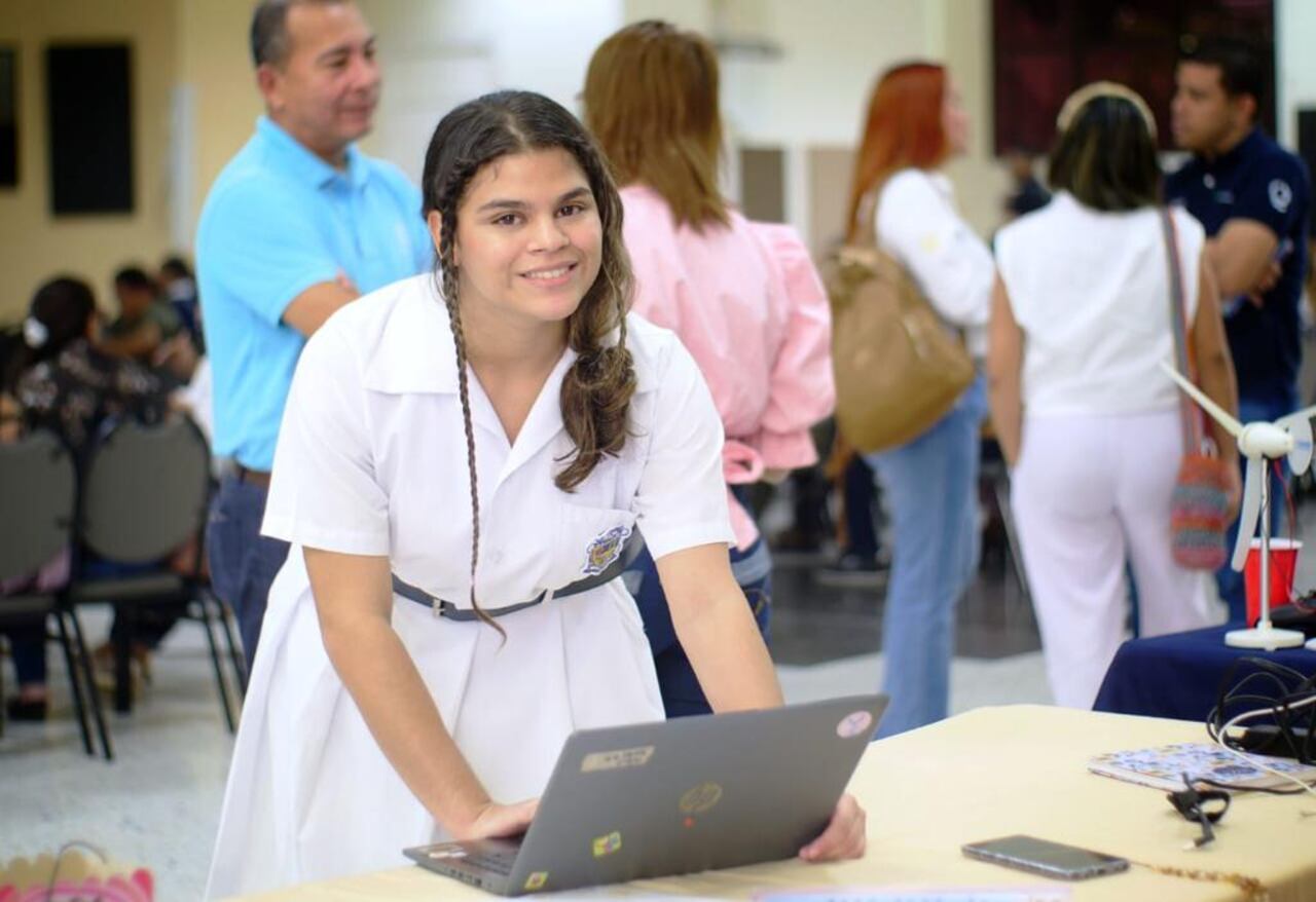 Rosa Ariza estudiante de la IED Mayor de Barranquilla y del Caribe