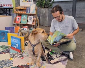Antes de que se convirtiera en una biblioteca móvil, esta iniciativa cultural funcionaba en un local abandonado en el barrio Frailes, en Dosquebradas.