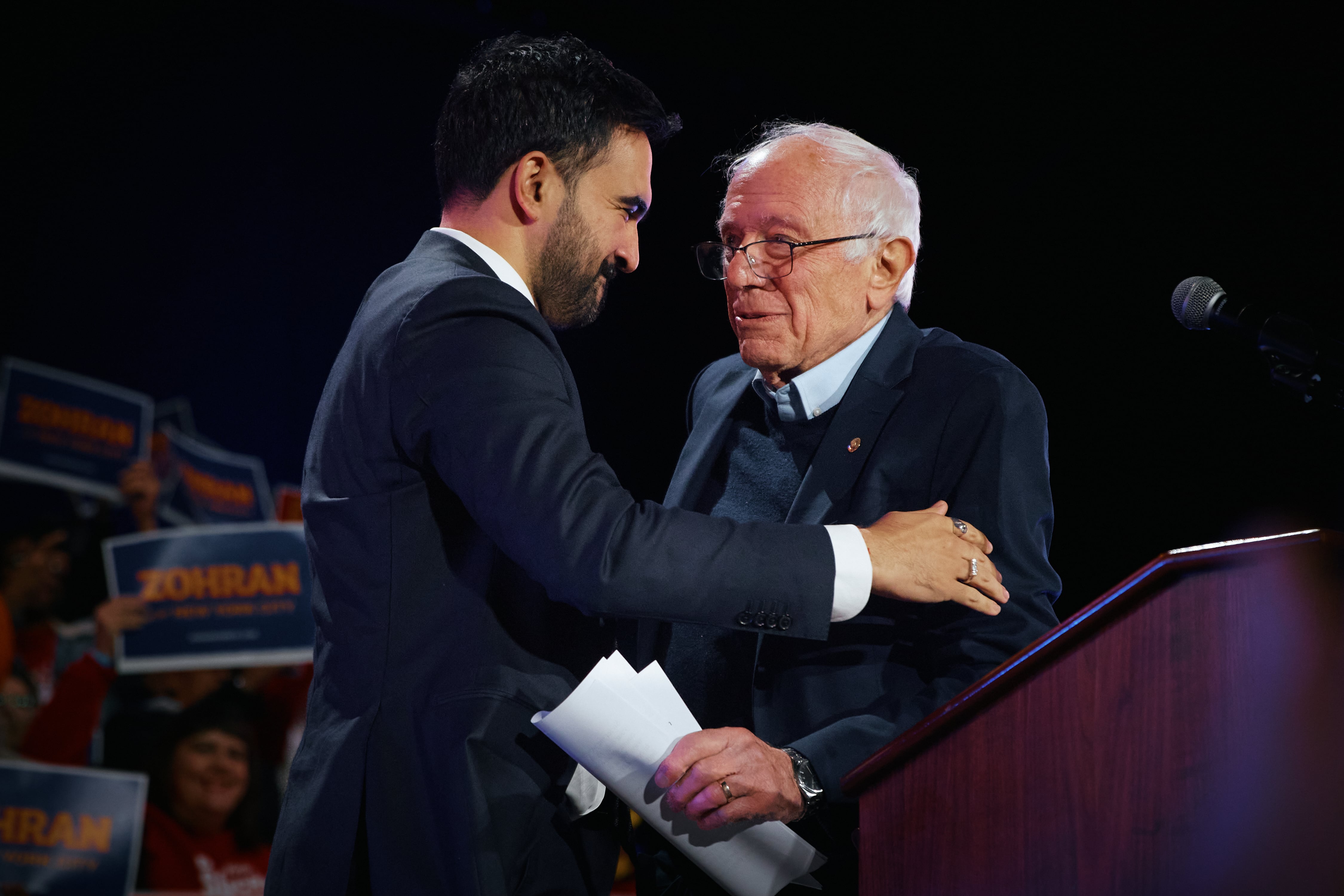 Bernie Sanders con Zohran Mamdani