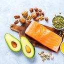 El salmón ayuda disminuir la presión arterial.