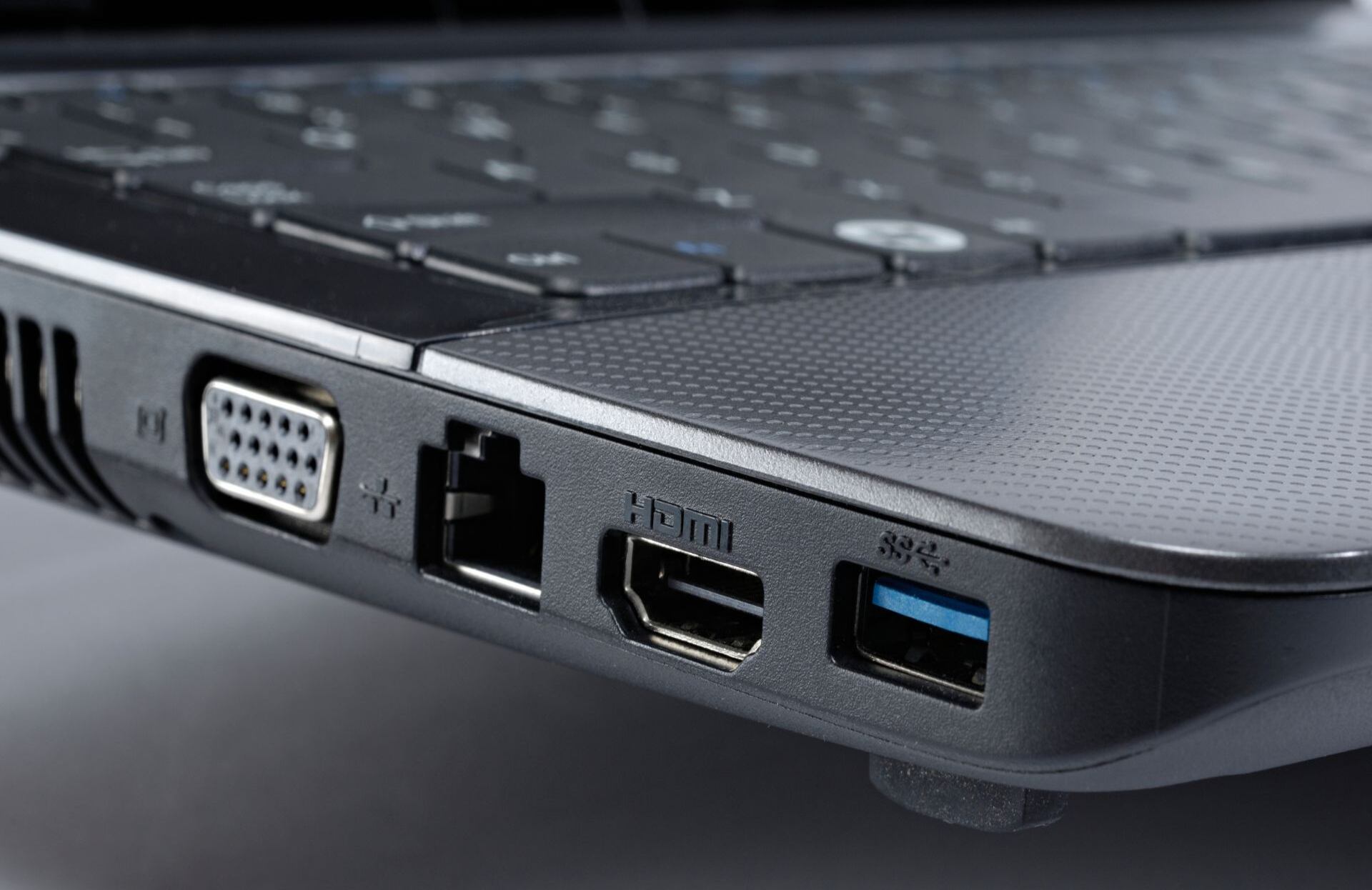 Los íconos que acompañan a los puertos USB tienen una función informativa.