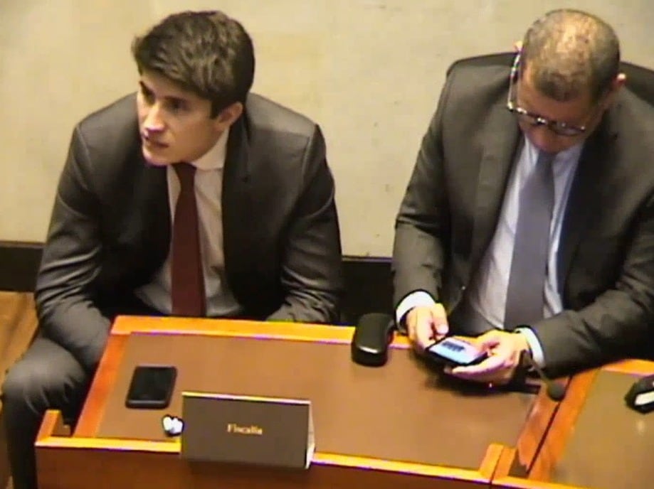 El representante Wadith Manzur asistió al testimonio de la asesora del exministro Bonilla, Andrea Ramírez, donde confirmó que el gobierno tiene una lista de contratos para congresistas.