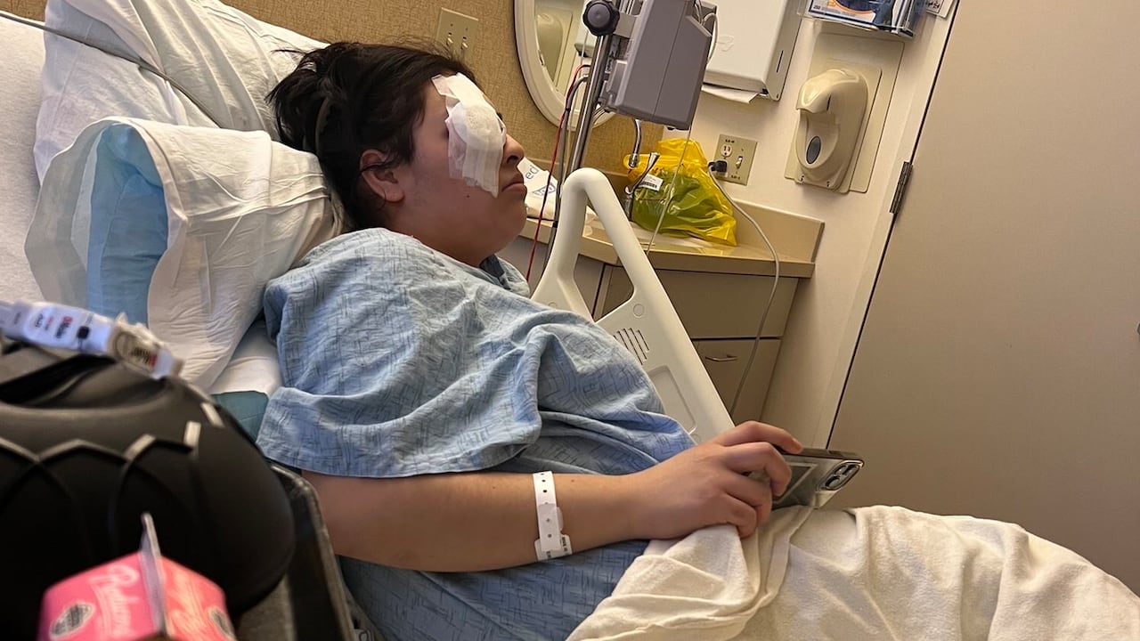 La joven que fue víctima de la violenta acción fue identificada como Bianca Palomera, de 19 años.