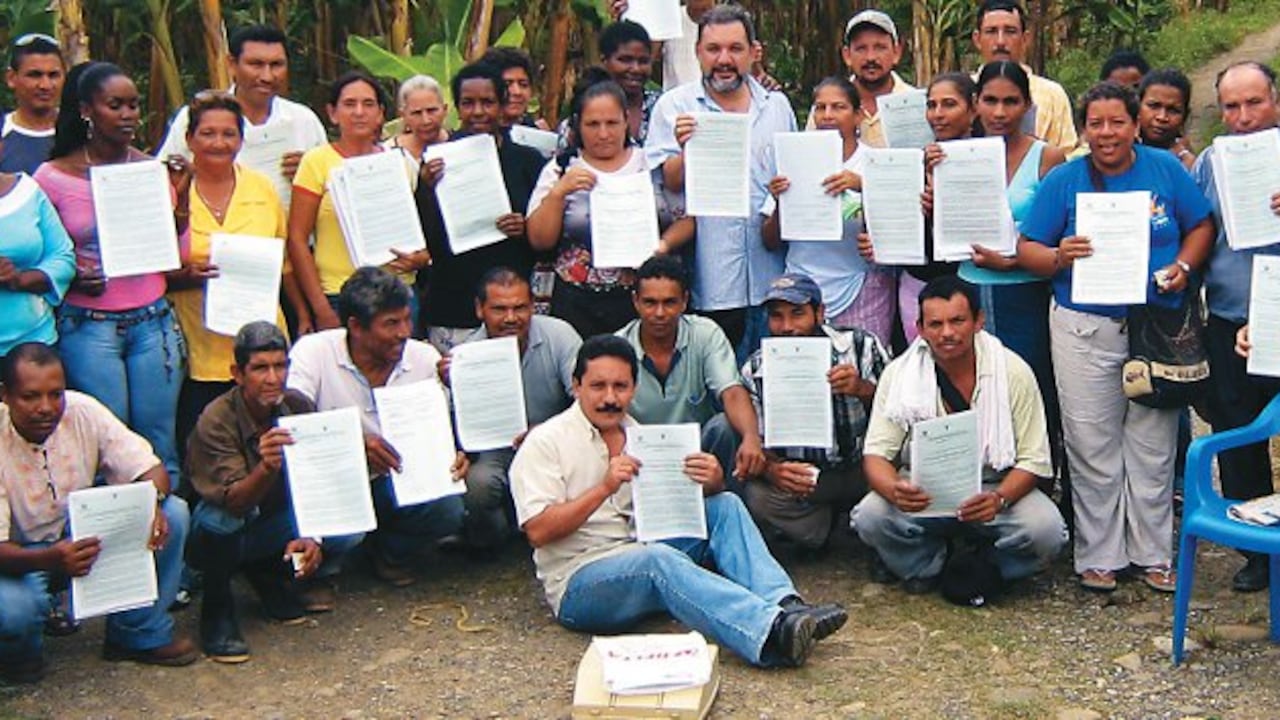 VÍctimas del conflicto durante una actividad de VerdadAbierta.com en Córdoba