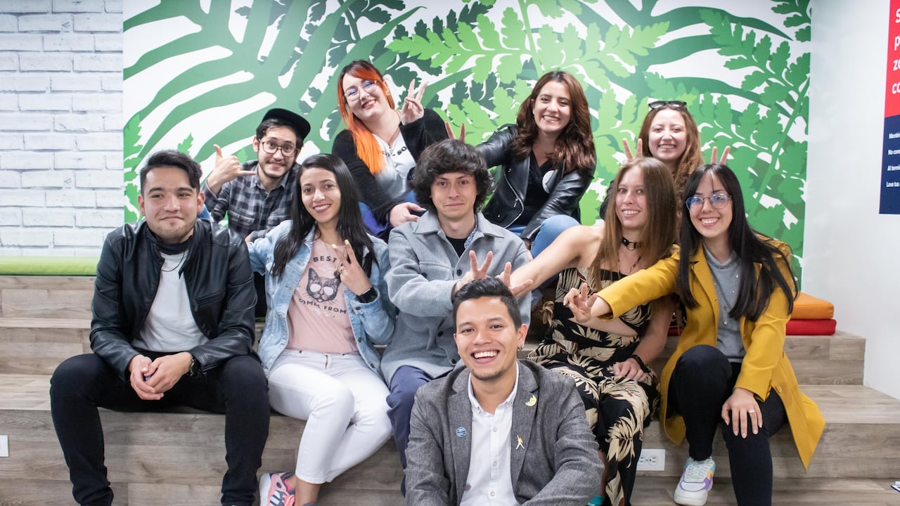 El lema de reclutamiento de Sutherland es “venir por un trabajo y quedarse por una carrera”.