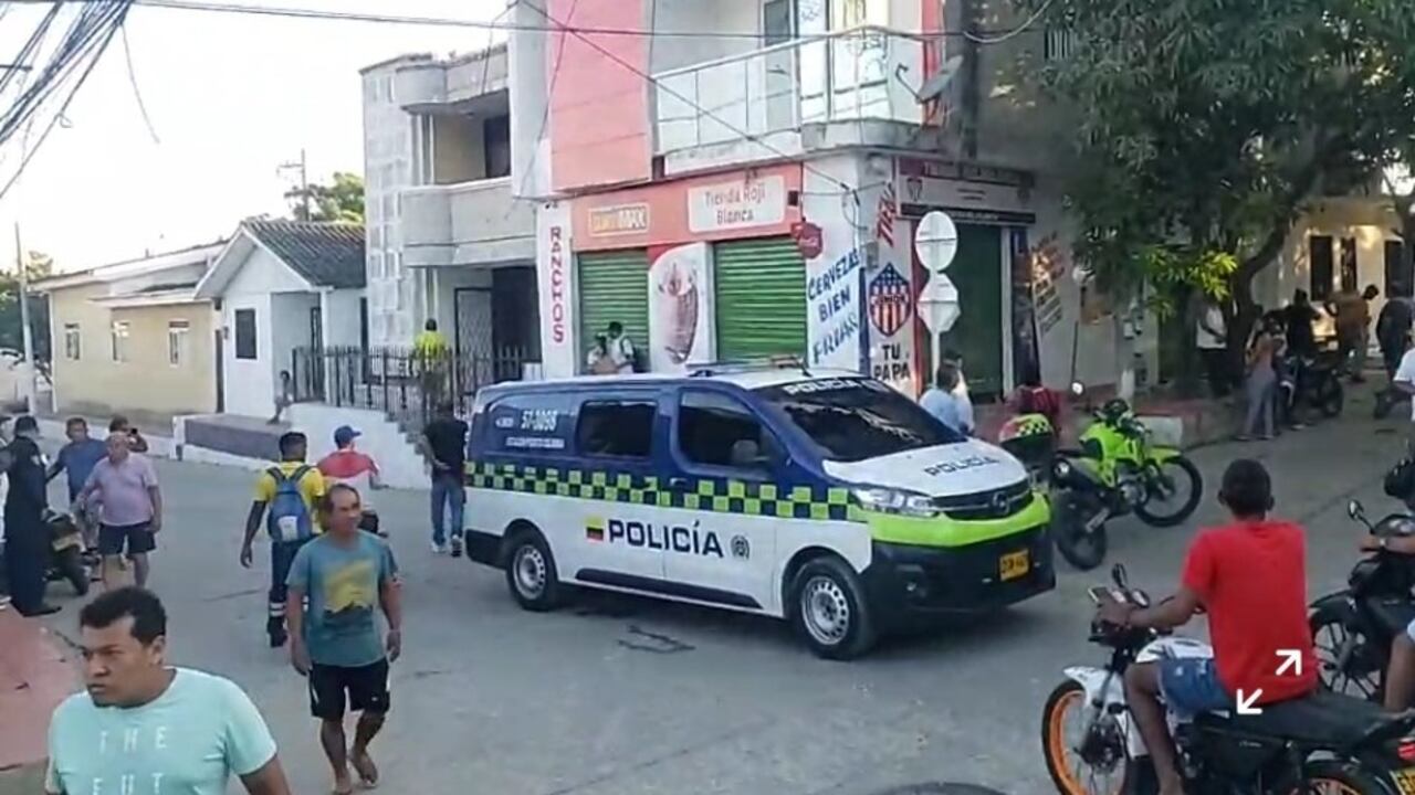 El tendero fue asesinado por dos hombres en motocicleta