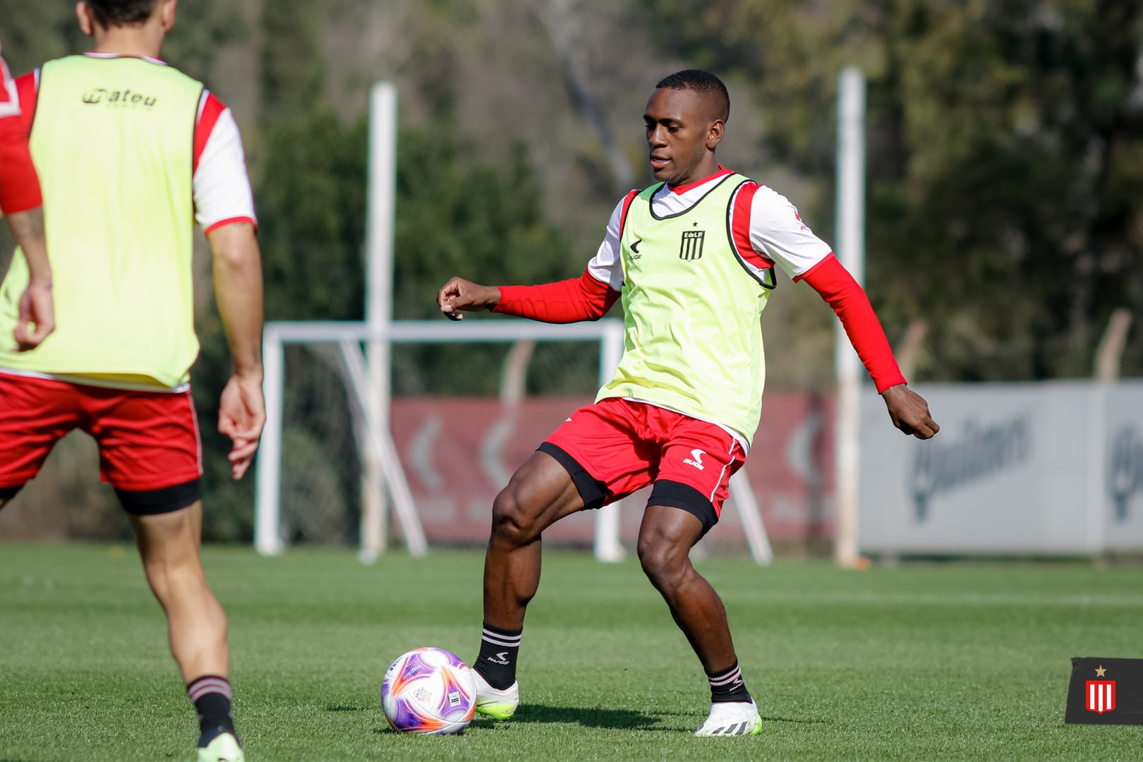 Alexis Castillo Manyoma, entrenando con Estudiantes.