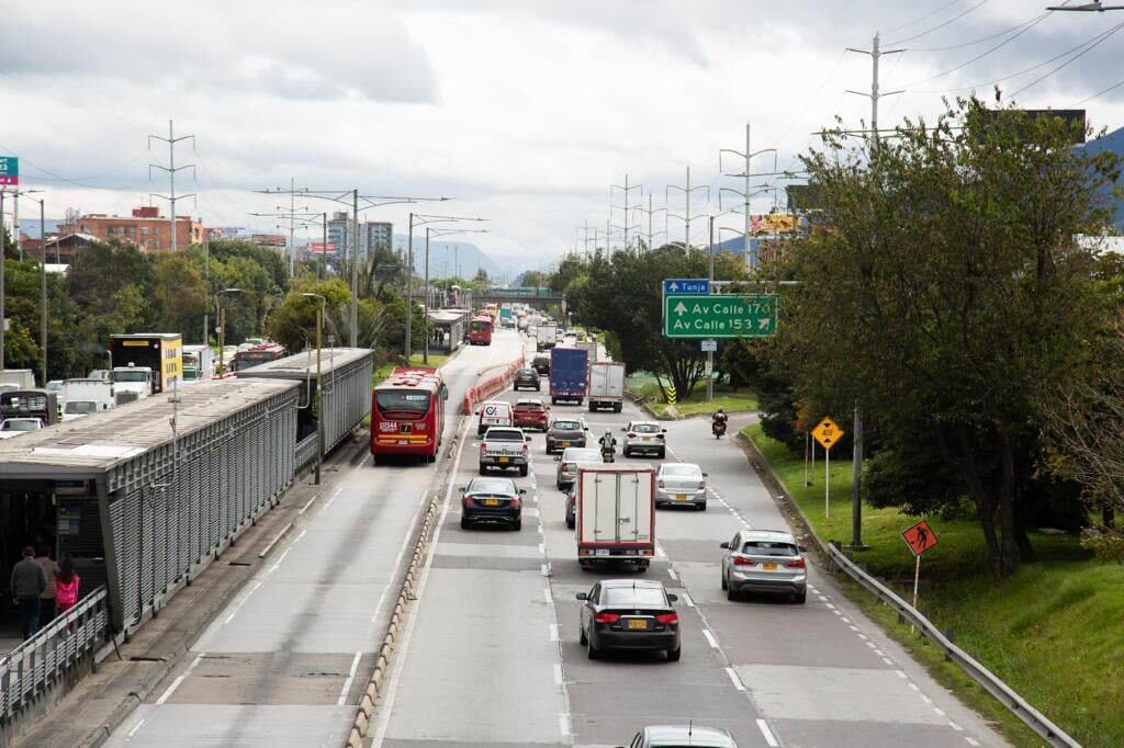 Con esta construcción se dará continuidad a los tres carriles de la autopista Norte en el carril rápido y en sentido sur-norte.