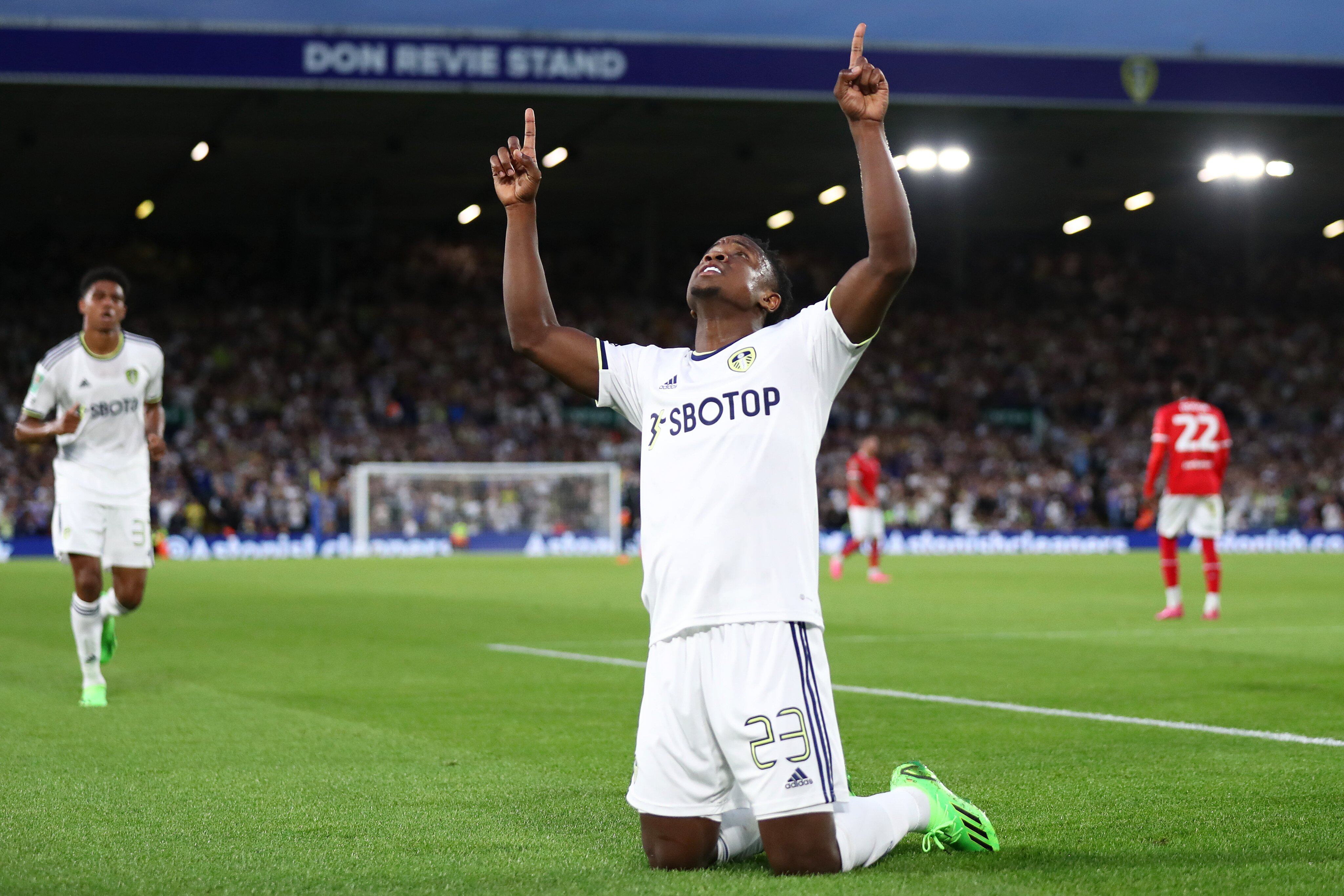 Luis Sinisterra marcó su primer gol desde que llegó al Leeds de Inglaterra. Foto: Twitter Golombianos.