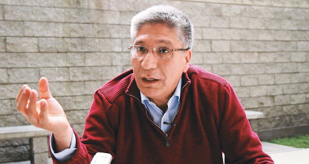 Sigifredo López y Óscar Tulio Lizcano pasaron años en cautiverio aguantando tratos inhumanos y degradantes.