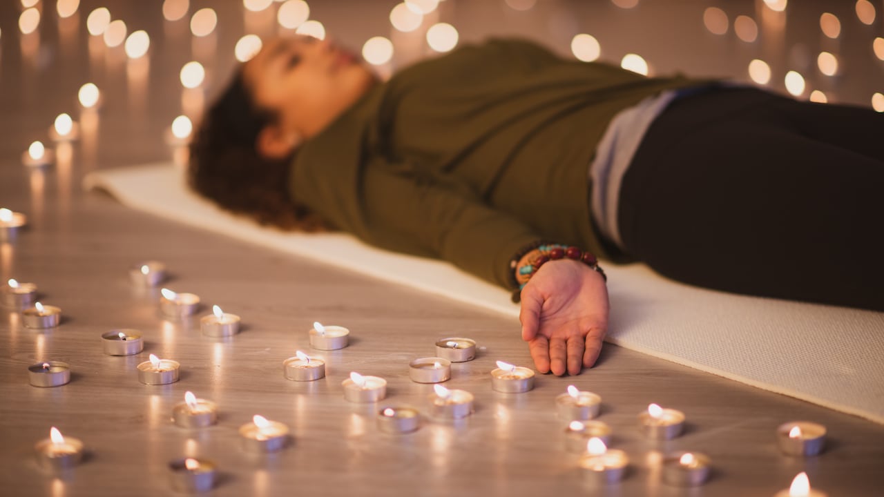 La mujer llegó a la clínica sin signos vitales.