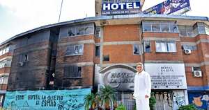 Este abogado, que se hospedaba en el hotel, contó los momentos de pánico que vivió en aquel lugar con sus hijos y su nuera mientras el fuego ardía. La Luna es muy especial para él, pues trabajó allí en su juventud.