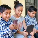 Para Ingrid Perez, directora corporativa de Marketing y Comunicaciones de Claro Colombia, es necesario que la conectividad esté acompañada de acceso a dispositivos tecnológicos y ecosistemas digitales.