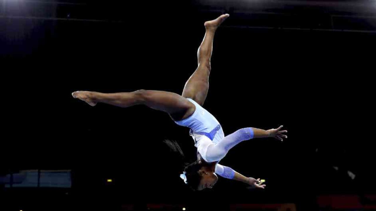 A sus 22 años, la campeona estadounidense sigue ampliando su colección de coronas mundiales.