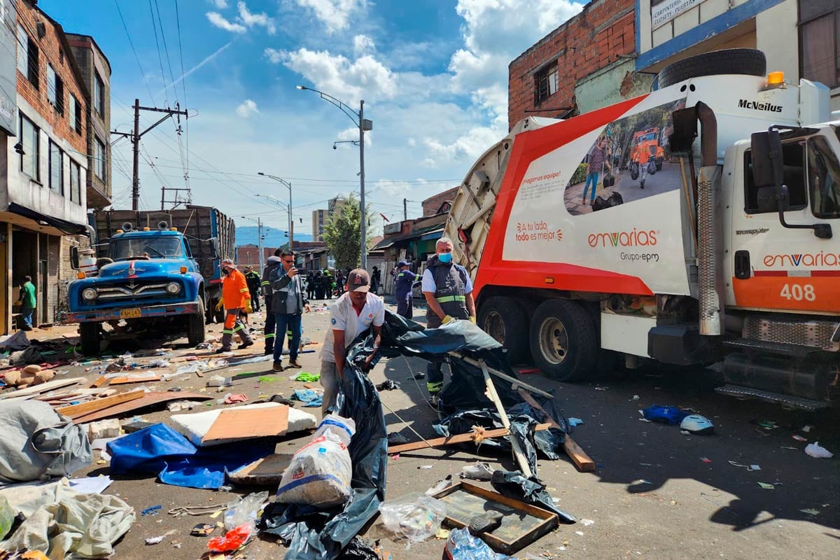 Este operativo relámpago se realizó con más de 100 efectivos de la Policía entre mujeres y hombres