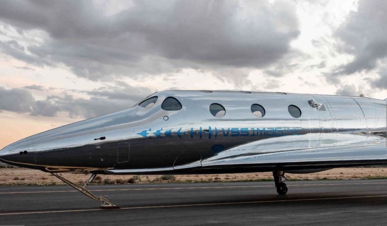 Esta es la nave de Virgin Galactics que llevará a los turistas espaciales