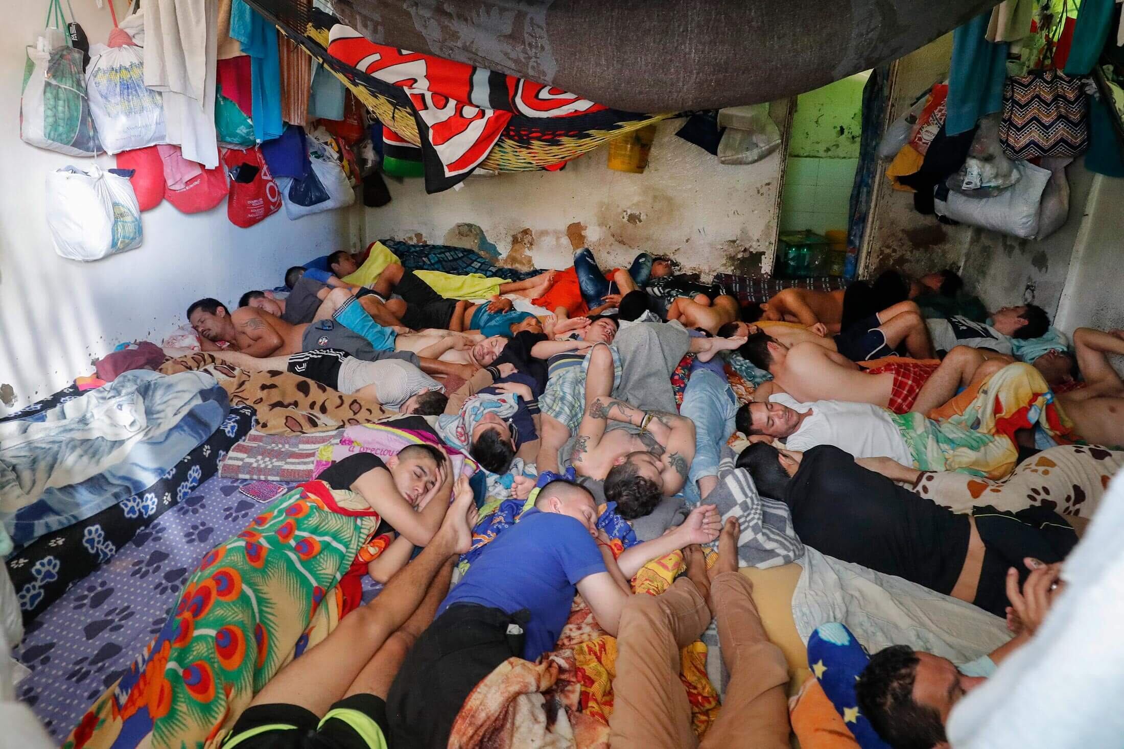 Hacinamiento cárcel, estación policía Kennedy