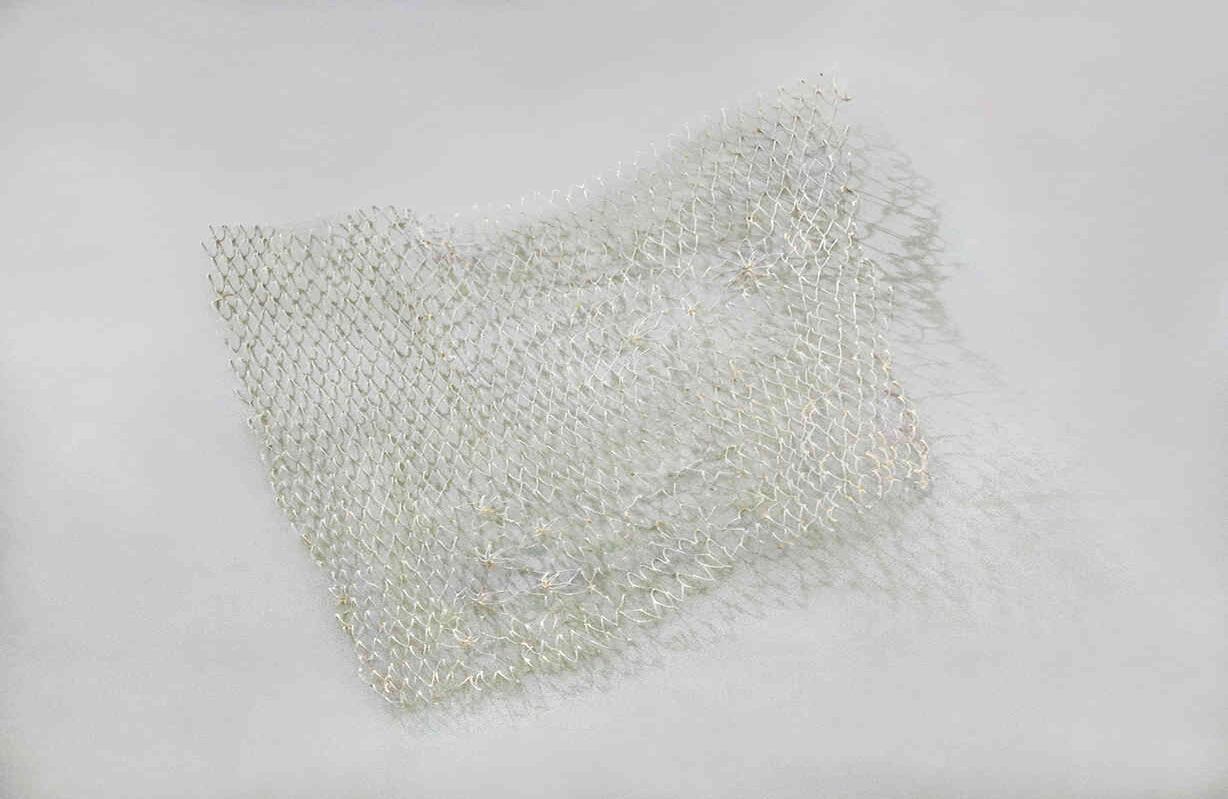 Escultura que expresa minimalismo, feminismo y varios procesos. Por: Luz Angela Lizarazo.