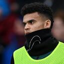 Luis Díaz durante el calentamiento previo al partido entre Liverpool y Burnley