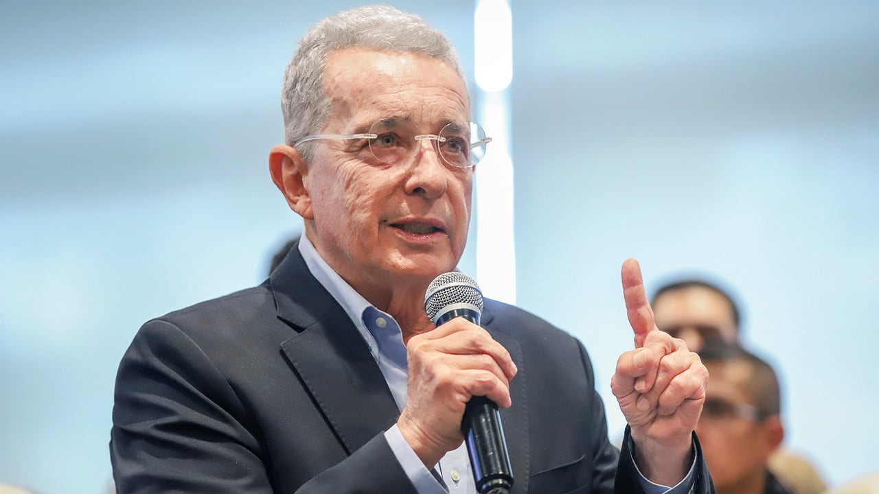 Álvaro Uribe, expresidente de la república.