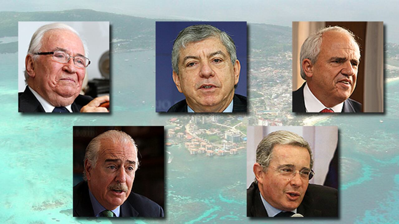 Semana.com presenta el documento que admite la demanda del presidente Santos. Invitan a cinco expresidentes para que opinen sobre el tema.