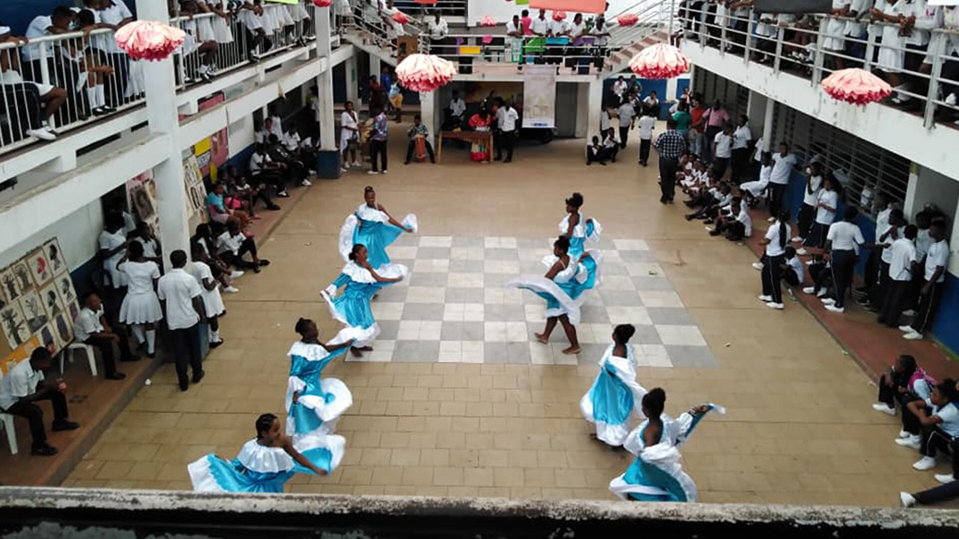 Narnia: resistencia educativa desde espacios protectores