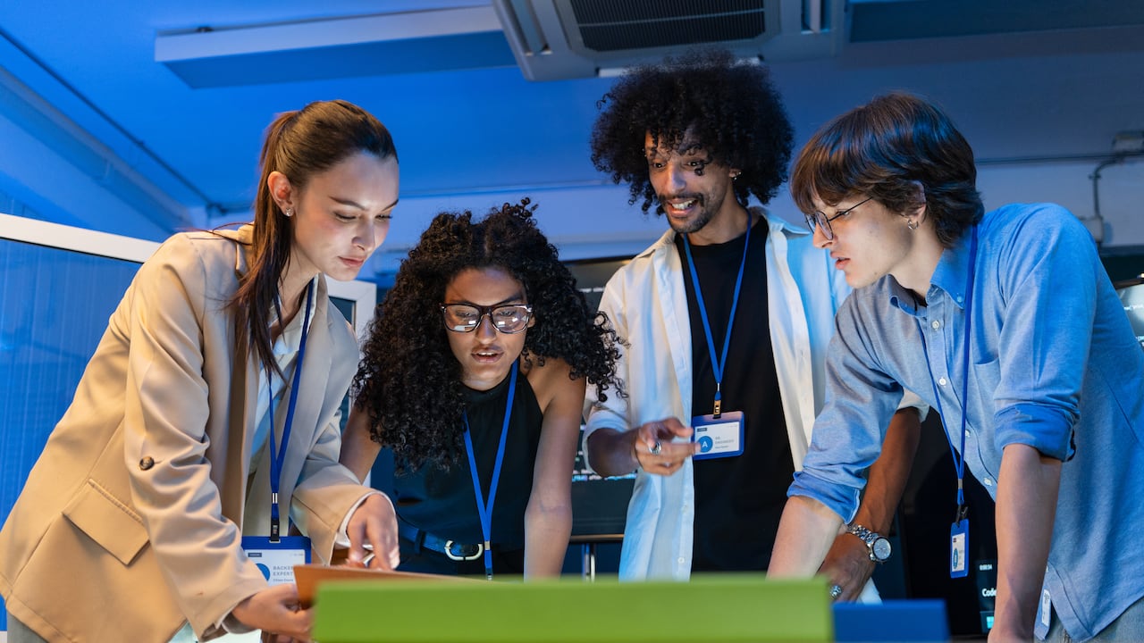El país forma entre 20 y 25 doctores por millón de habitantes al año, mientras el promedio de la OCDE llega a 240 doctores por millón y Brasil forma cuatro veces más.