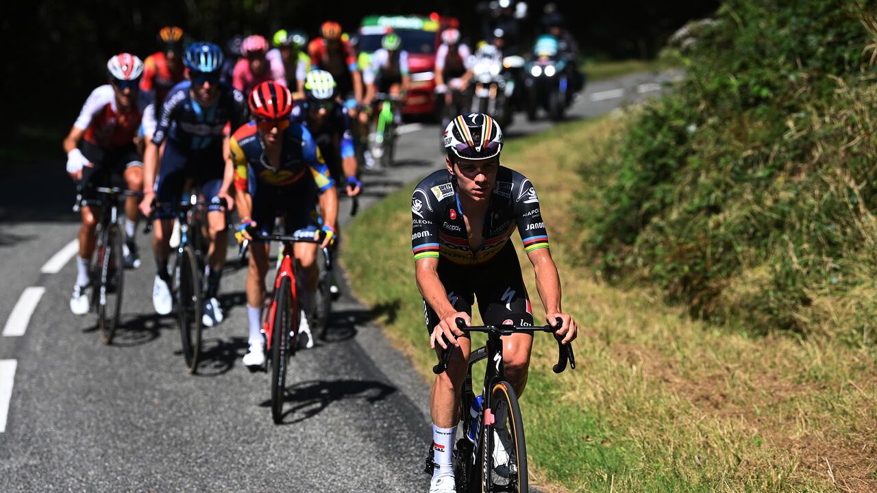 LARRA-BELAGUA, SPAIN - SEPTEMBER 09: Remco Evenepoel of Belgium and Team Soudal - Quick Step competes in the breakaway during the 78th Tour of Spain 2023, Stage 14 a 156.2km stage from Sauveterre-de-Béarn to Larra-Belagua 1588m / #UCIWT / on September 09, 2023 in Larra-Belagua, Spain. (Photo by Tim de Waele/Getty Images)
