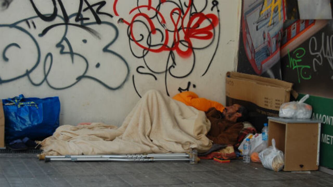 Habitantes de calle ganaron la lotería con billete que les regalaron