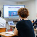 Esta Universidad busca profesores.