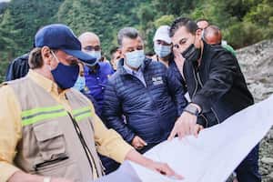 El gobernador del Tolima, José Ricardo Orozco Valero, ha realizado una inversión de $200.000 millones para la pavimentación de las vías en varios municipios de todo el departamento.