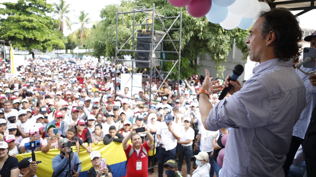 Federico Gutiérrez, durante una manifestación política en Magdalena.