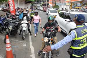 En la Portada al Mar, La Secretaría de Movilidad de Cali adelantó una campaña de conciencia en la seguridad vial, dirigida a los motociclistas, ya que son los Actores que más accidentes provocan en las vías.