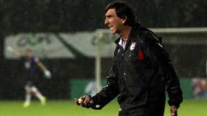 Futuro de Gustavo Costas daría giro inesperado: rumores en Colombia resuenan en Racing