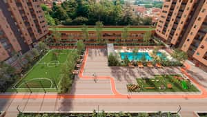 La primera etapa de Distrito Plaza tendrá una entrega estimada en el primer trimestre de 2025, contará con dos torres de apartamentos con áreas que van desde los 56 a los 78 metros cuadrados.