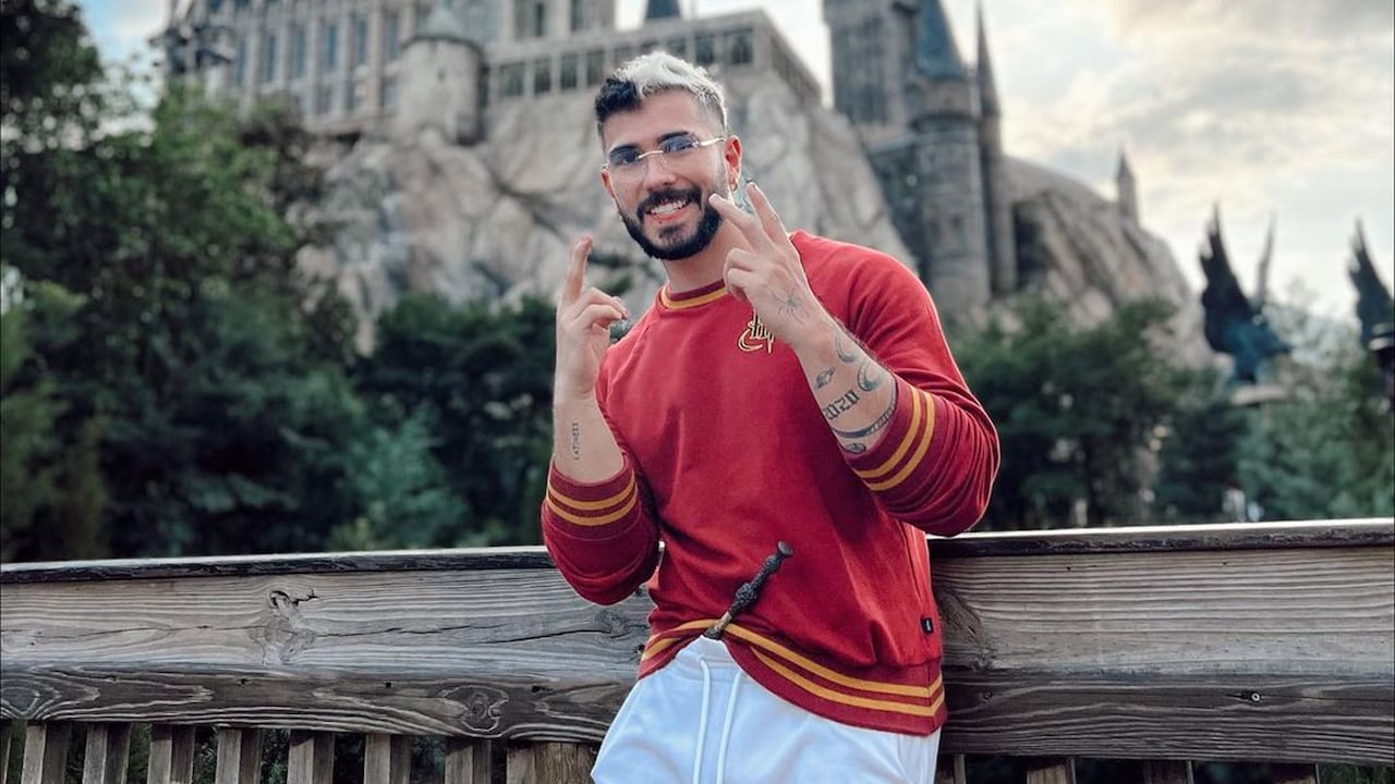 El paisa ya completa varios días en Estados Unidos visitando lugares turísticos como los parques de Universal. Foto: Instagram @juanduque.