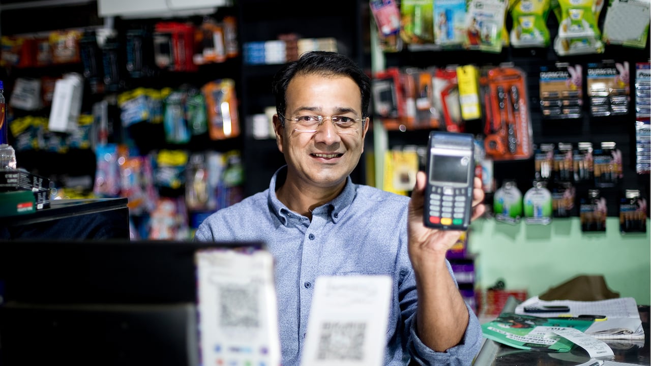 La nueva generación del ecommerce a la colombiana, con la combinación de QR y chat.