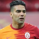 ISTANBUL, TURKEY - JANUARY 02: (BILD ZEITUNG OUT) Radamel Falcao of Galatasaray looks on during the Super Lig match between Galatasaray A.S and Antalyaspor on January 2, 2021 in Istanbul, Turkey. (Photo by Ahmad Mora/DeFodi Images via Getty Images)