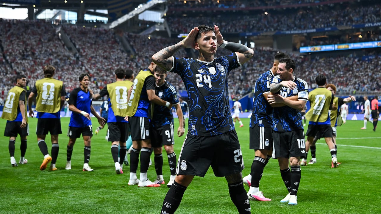 Enzo Fernández anotó el primer gol de Argentina vs. Inglaterra en la semifinal del Mundial 2026.