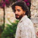 El cantante vivió un incómodo momento con una de sus seguidoras.