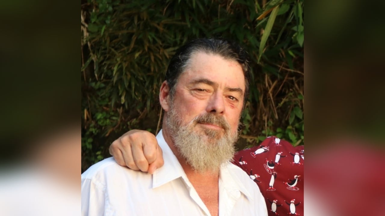 El hombre estaba pescando con un amigo cuando sucedió el hecho.